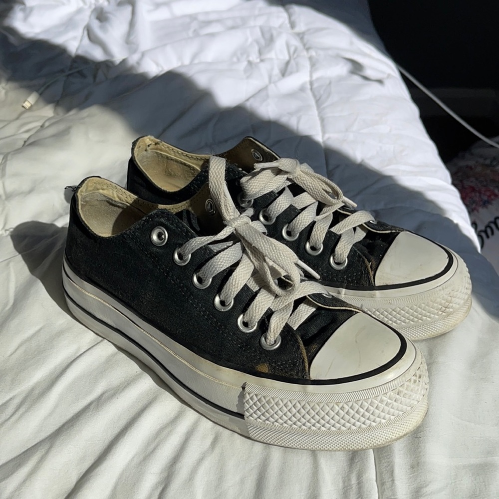 Platform converse sneakers